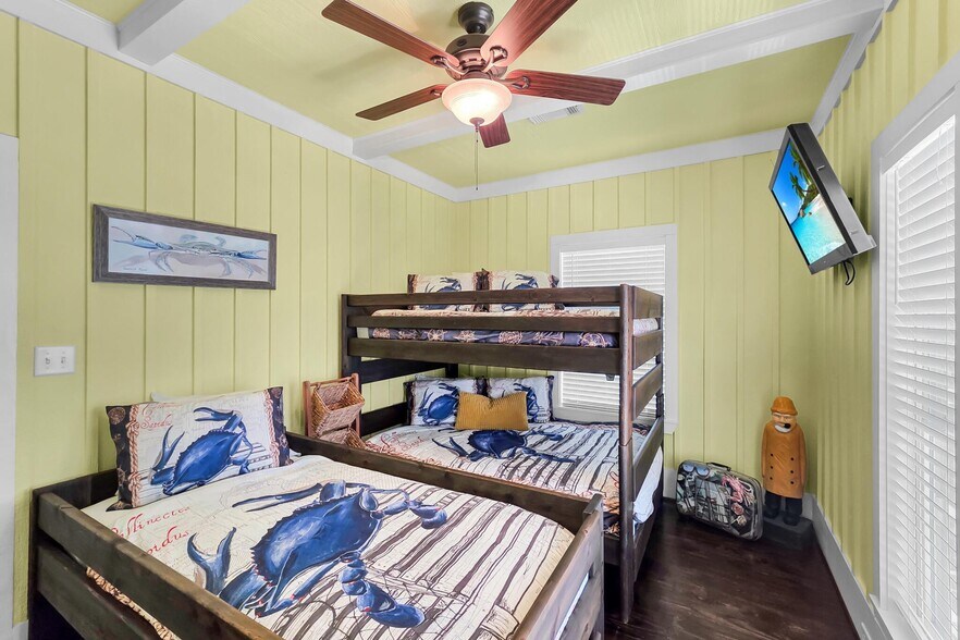 More Photos Of 2207 Nelson Avenue, Port Bolivar Healthcare For Sale