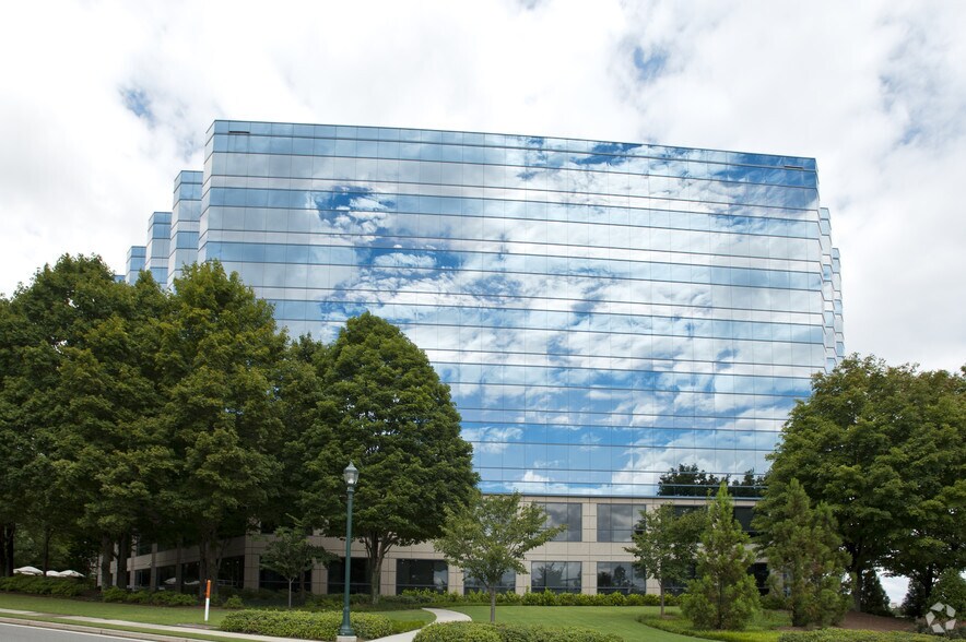 More Photos Of 6325 Peachtree Dunwoody Rd, Atlanta Office For Lease