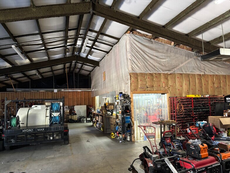 More Photos Of 1255 Boston Ave, West Columbia Warehouse For Lease