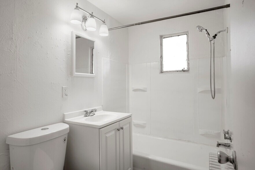 More Photos Of 221-225 E Brookside St, Colorado Springs Apartments For Sale