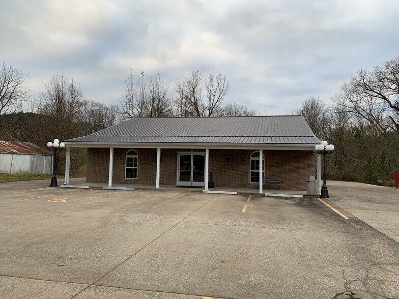 More Photos Of 675 S Main St, Brownsville Restaurant For Sale