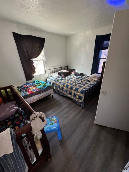 More Photos Of 509 Last Resort Ct, Cumberland Multifamily For Sale