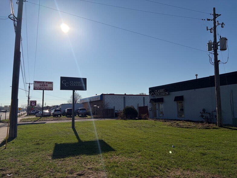 More Photos Of 960 Osborne Rd NE, Fridley Auto Repair For Lease