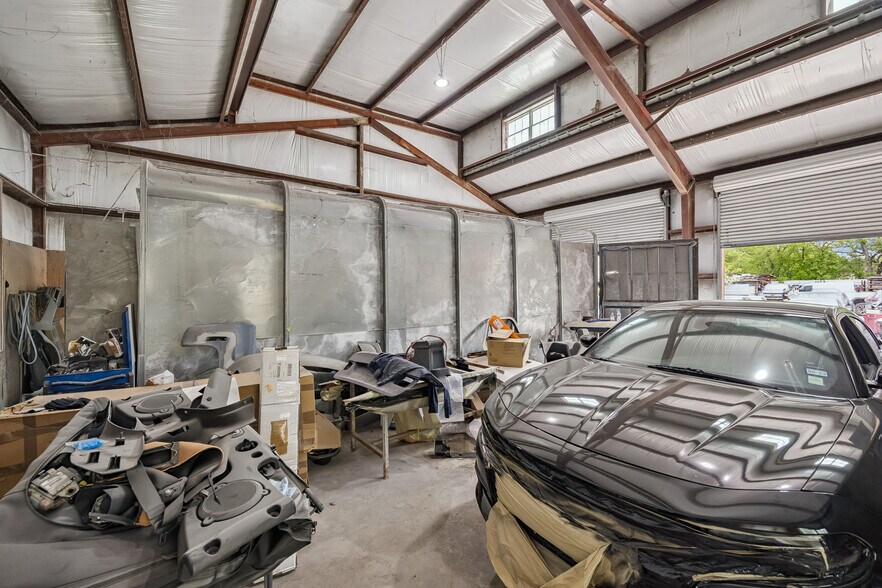 More Photos Of 12851 Reeveston Rd, Houston Industrial For Sale