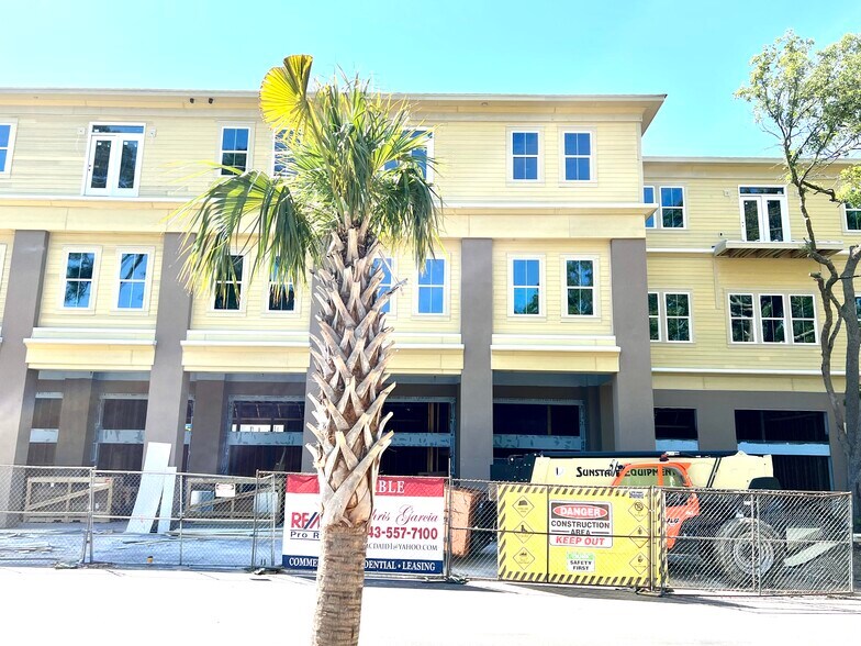 More Photos Of 9000 Bowen Pier Dr, Hanahan Storefront Retail Office For Lease