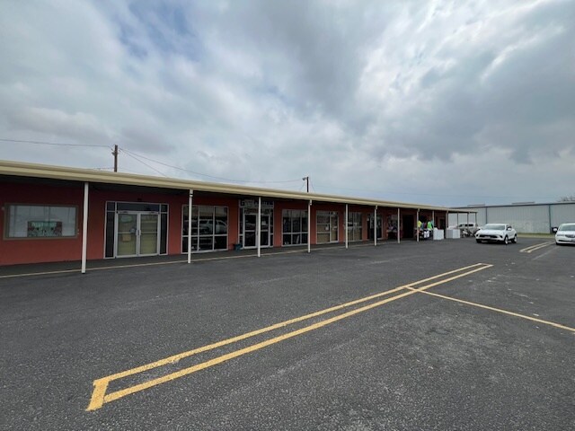 More Photos Of 620 W Ferguson Ave, Pharr Freestanding For Sale