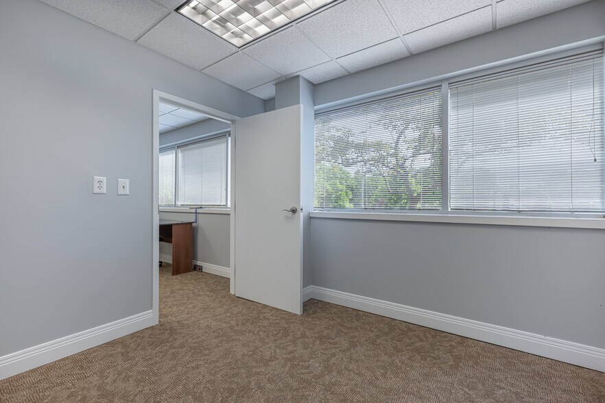 More Photos Of 7271 N Main St, Dayton Medical For Lease