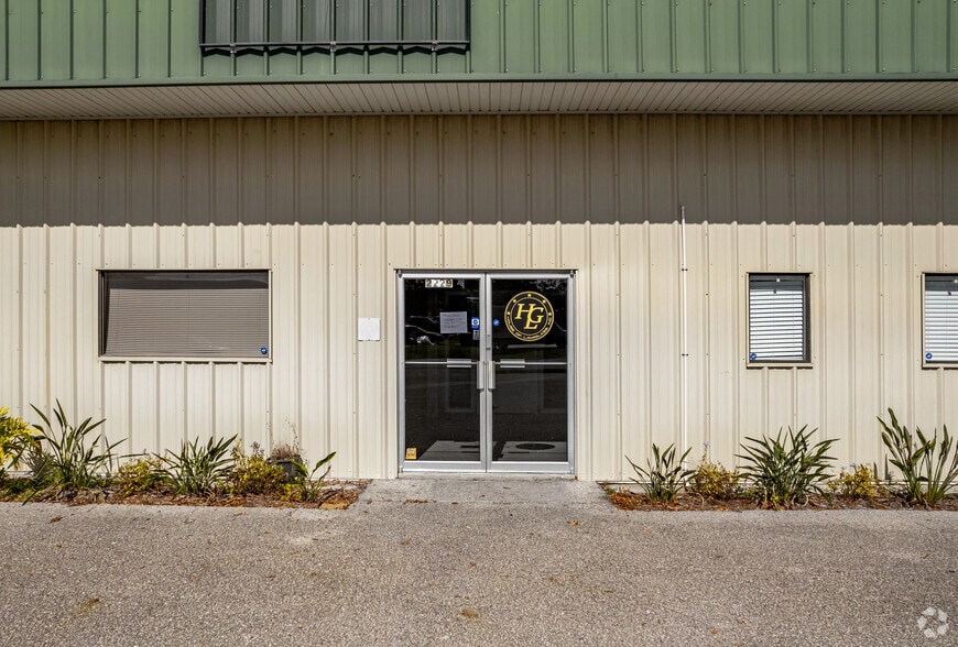 More Photos Of 2229 Whitfield Park Dr, Sarasota Warehouse For Sale