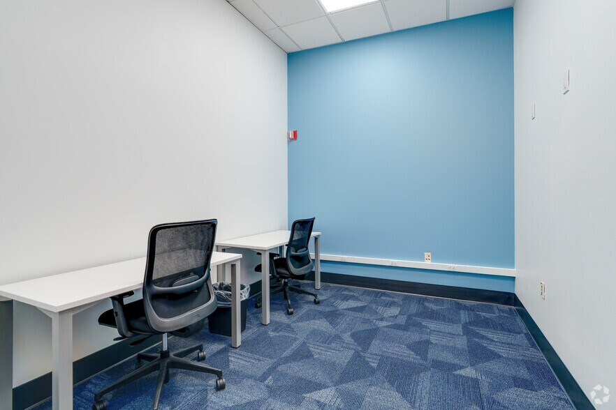 More Photos Of 1701 Park Center Dr, Orlando Coworking Space