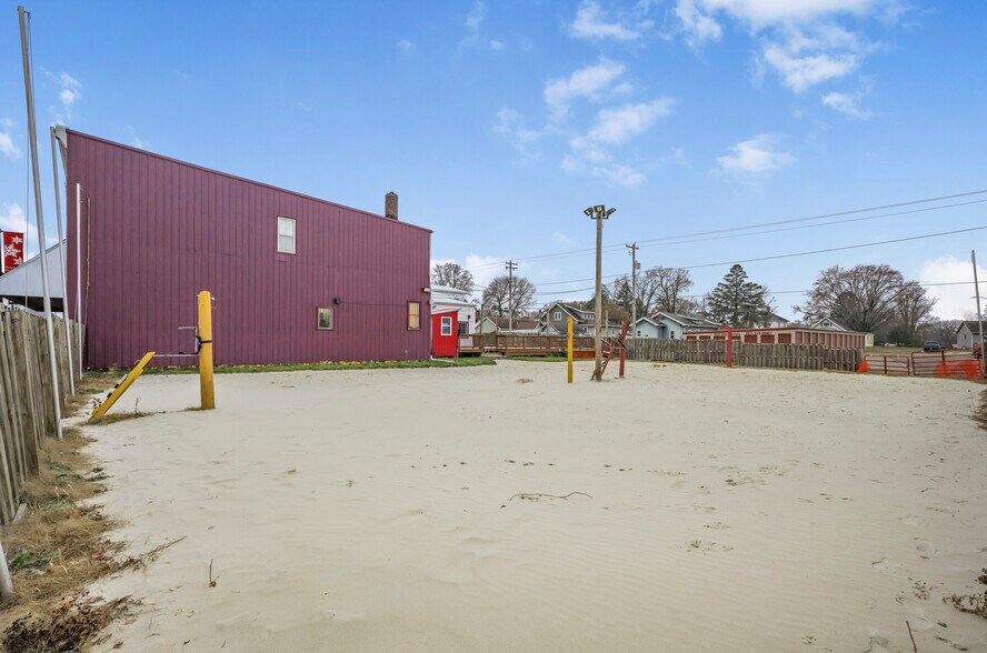 More Photos Of 104-112 Main St, Wanamingo General Retail For Sale