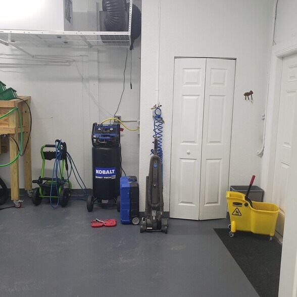 More Photos Of 3002 N Wilder Rd, Plant City Convenience Store For Sale