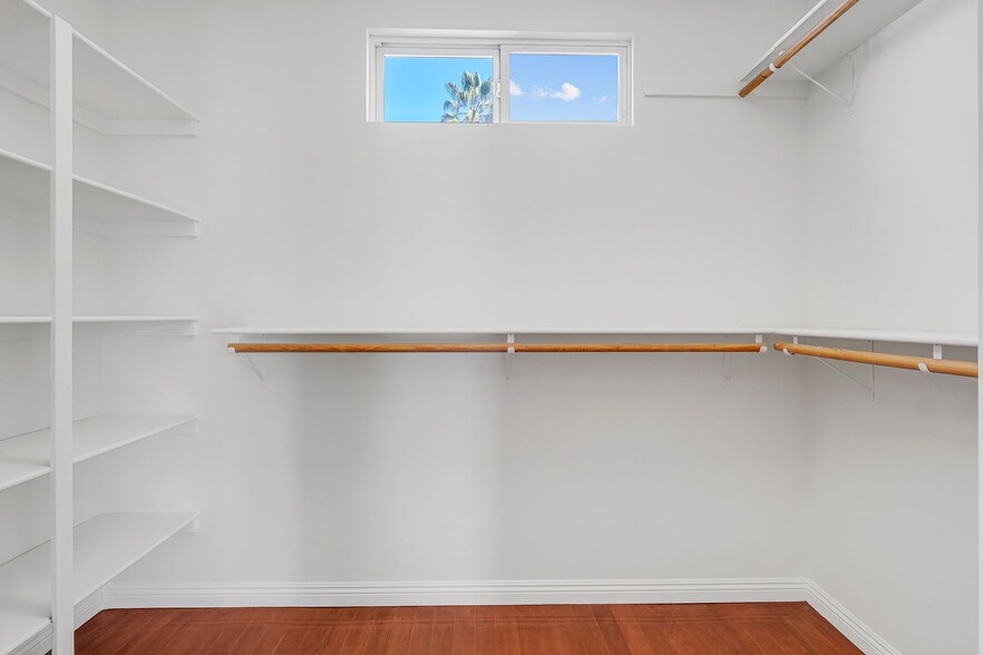 More Photos Of 1411-1413 Cloverfield Blvd, Santa Monica Apartments For Sale