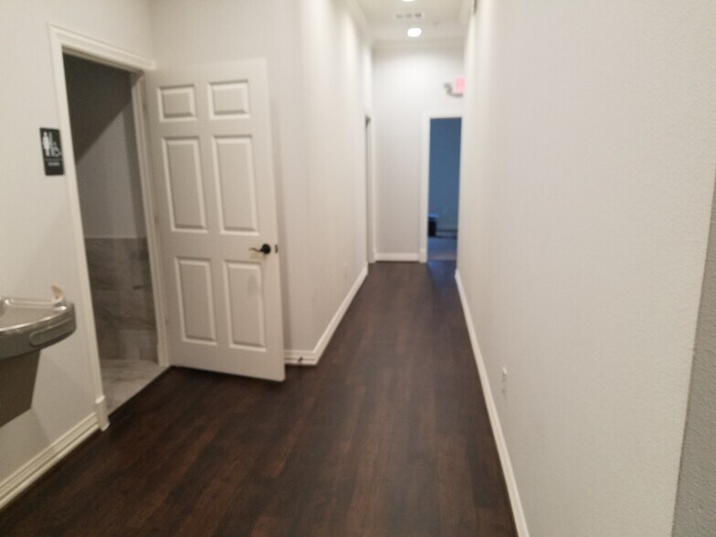 More Photos Of 8668 John Hickman Pky, Frisco Medical For Lease