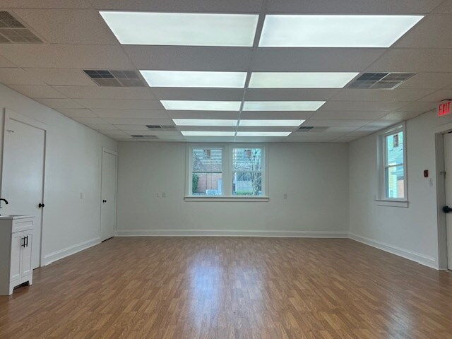 More Photos Of 1005 W Market St, Greensboro Office For Lease