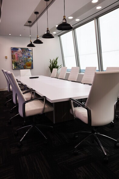 More Photos Of 375 University Ave, Toronto Office For Lease