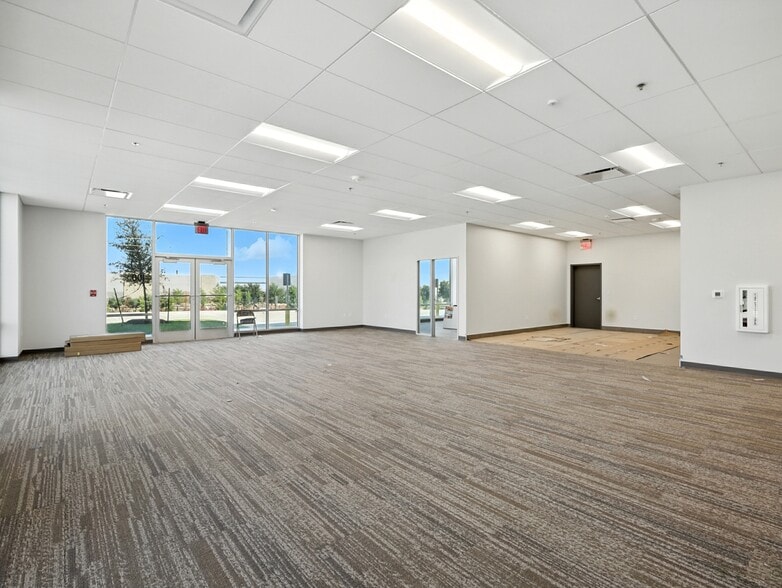 More Photos Of 600 Gerault Rd, Flower Mound Warehouse For Sale