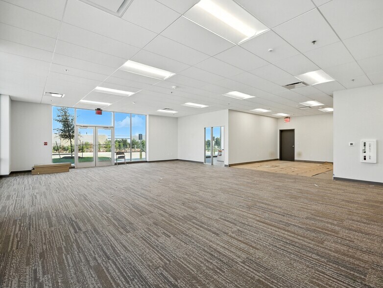 More Photos Of 600 Gerault Rd, Flower Mound Warehouse For Sale