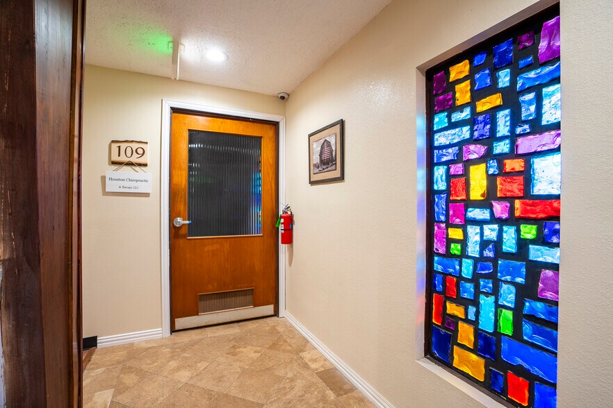 More Photos Of 5232 East Fwy, Baytown Specialty For Sale