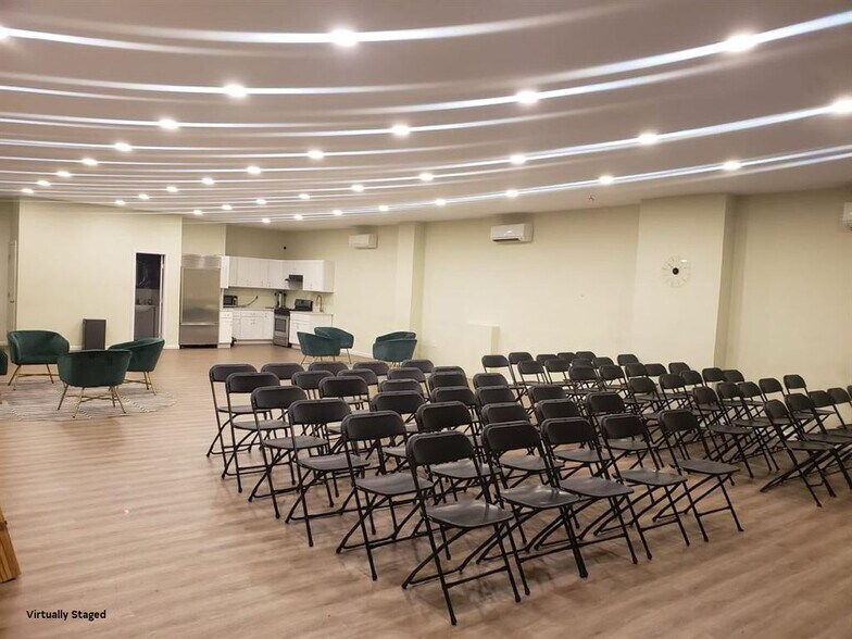 More Photos Of 66 Willoughby St, Brooklyn Storefront Retail Residential For Lease