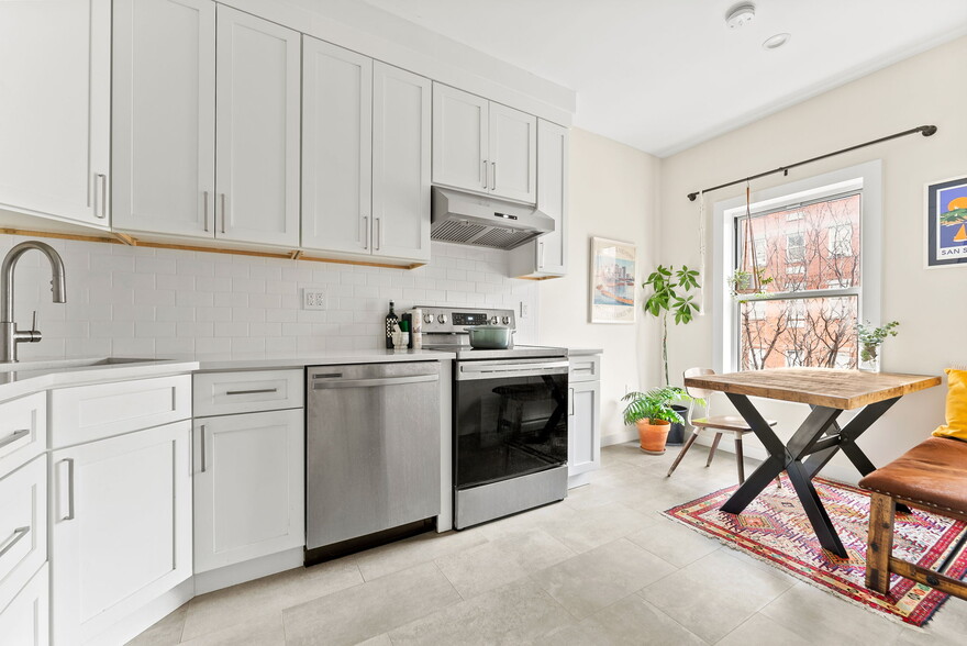 More Photos Of 30 Bergen St, Brooklyn Multifamily For Sale
