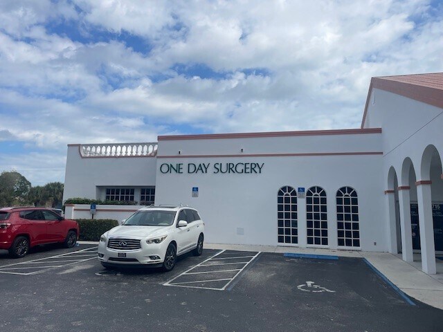 More Photos Of 1715 SE Tiffany Ave, Port Saint Lucie Medical For Lease