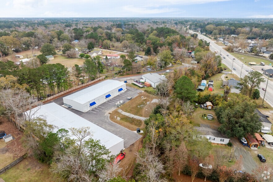 More Photos Of 317 Pendarvis Ln, Summerville Flex For Lease