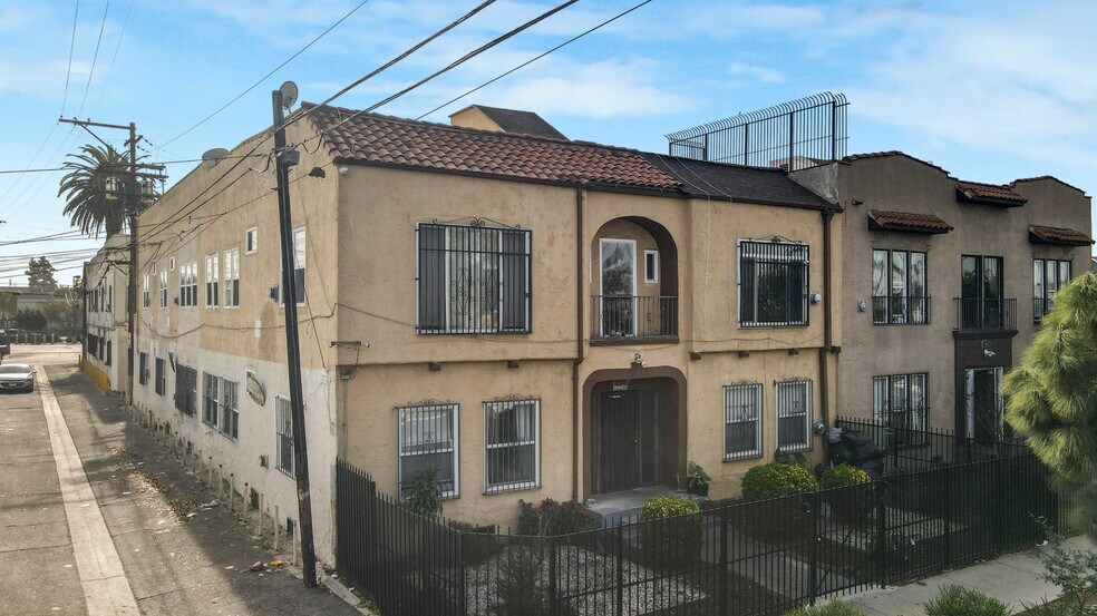 More Photos Of 1014 W 57th St, Los Angeles Apartments For Sale