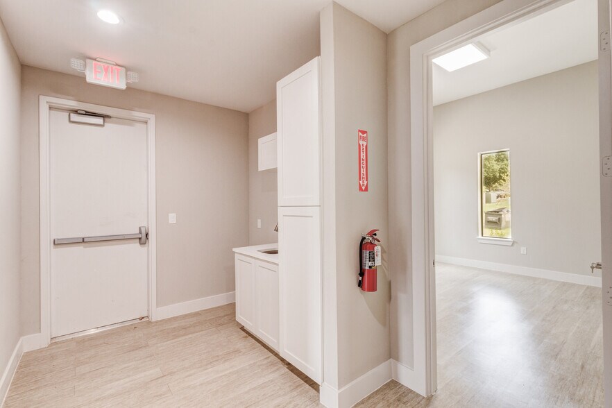 More Photos Of 1698 Keller Pky, Keller Office For Lease