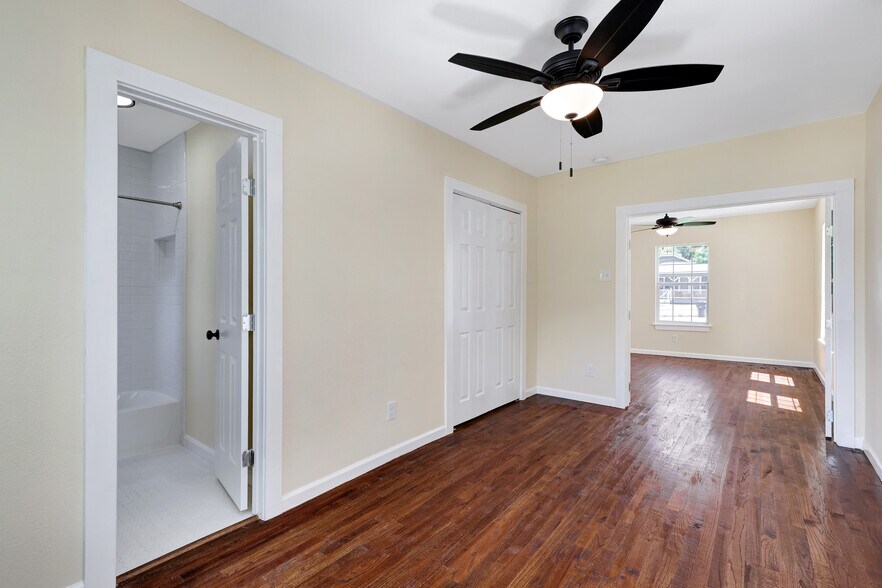 More Photos Of 834 W Russell Pl, San Antonio Apartments For Sale