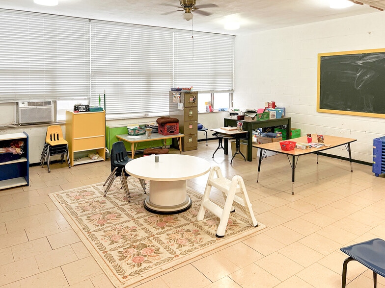 More Photos Of 2200 Lackland Rd, Overland Religious Facility For Sale