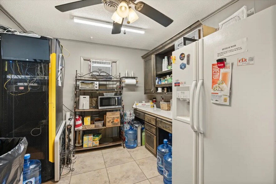 More Photos Of 4400 E Hwy 377, Granbury Office For Sale