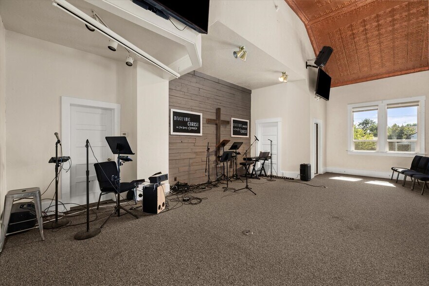 More Photos Of 224 17th Ave S, Nampa Religious Facility For Sale