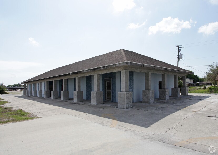 Primary Photo Of 2054 Hwy 70 W, Okeechobee Storefront Retail Office For Sale