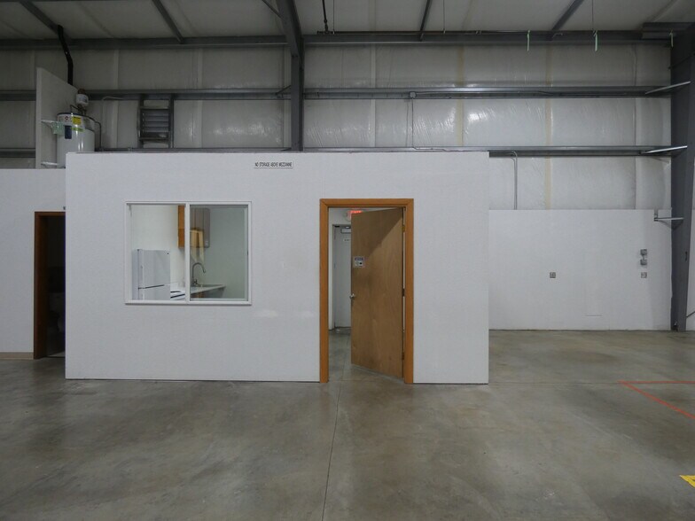 More Photos Of 281 W Business Park Loop, Shelton Warehouse For Lease