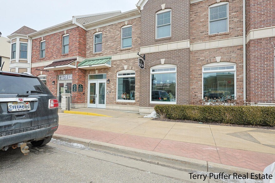 More Photos Of 926-930 2nd St, Muskegon Storefront Retail Residential For Lease