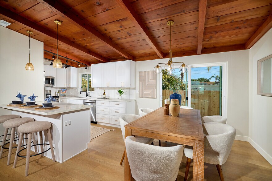 More Photos Of 735 Pine Ave, Carlsbad Multifamily For Sale
