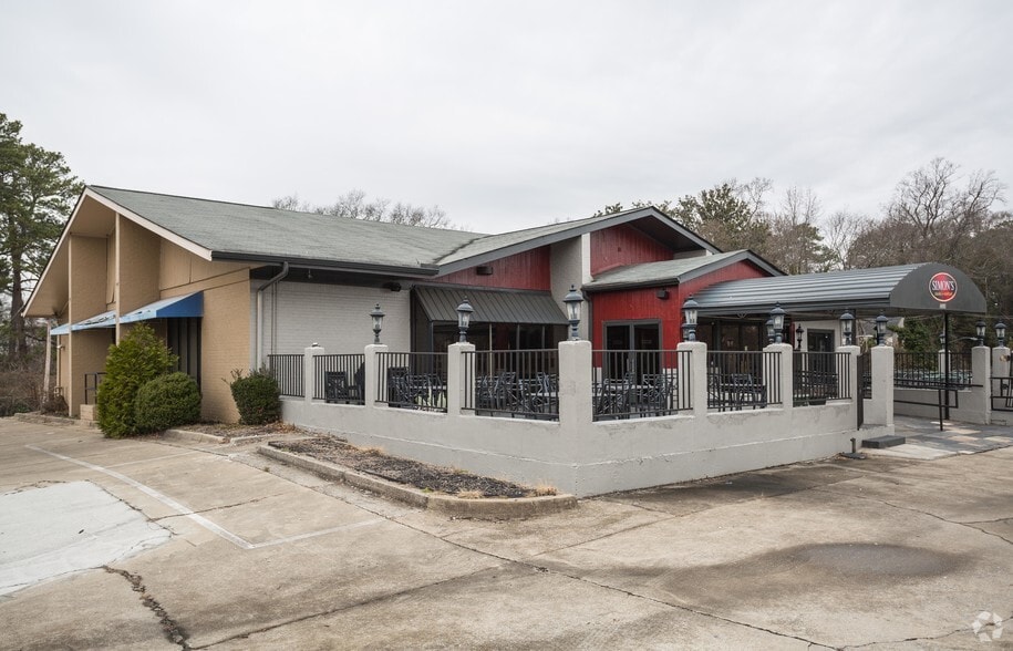 More Photos Of 3529 Main St, Atlanta Restaurant For Sale