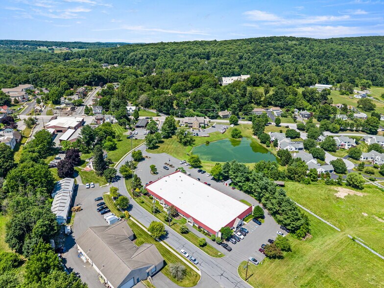 More Photos Of 51 S Pine St, Elverson Office For Sale