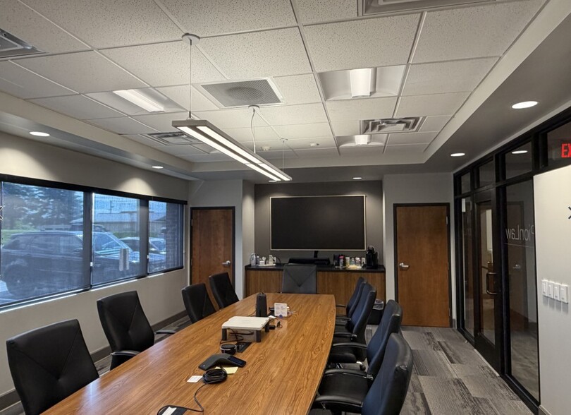 More Photos Of 2404 Park Dr, Harrisburg Office For Sale