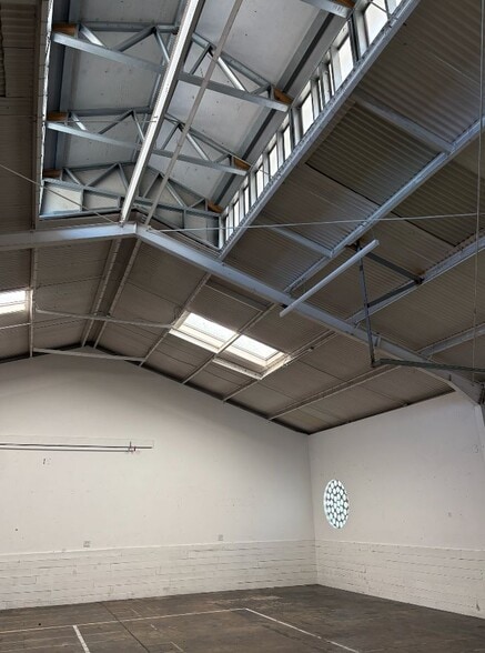 More Photos Of 1630 Superior Ave, Costa Mesa Warehouse For Lease