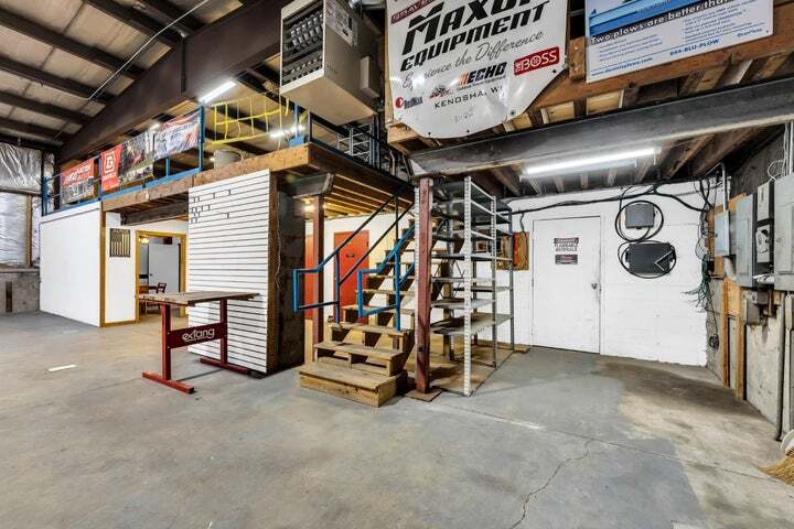 More Photos Of 6221 122nd Ave, Kenosha Warehouse For Lease