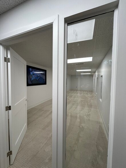 More Photos Of 743 Wellington Rd, London Office For Lease