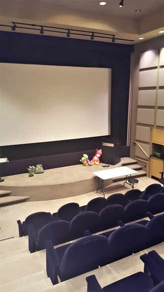 More Photos Of 5171 Clareton Dr, Agoura Hills Research And Development For Lease