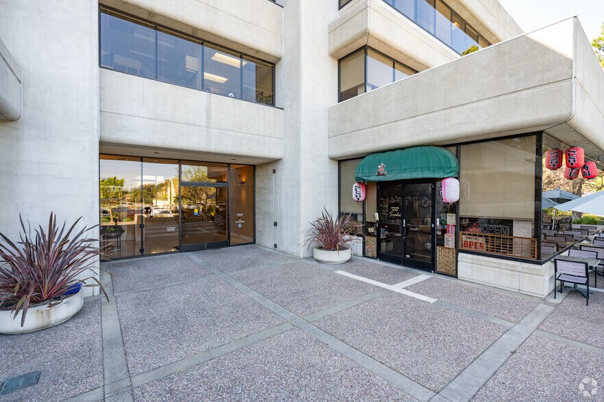 More Photos Of 100 Smith Ranch Rd, San Rafael Office For Lease