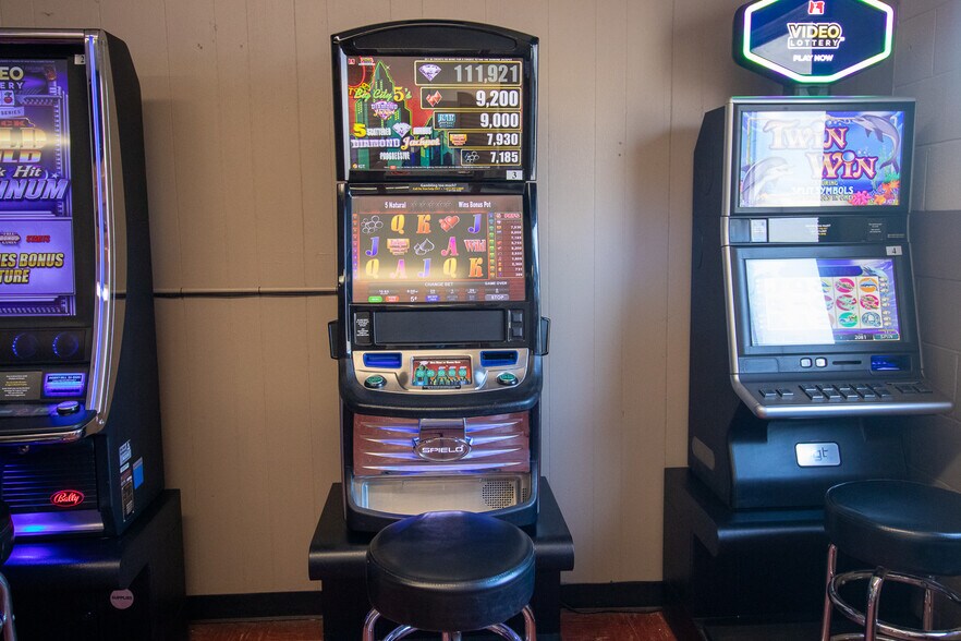 More Photos Of 200 Beech St, Arlington Restaurant For Sale