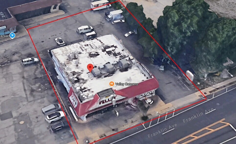 More Photos Of 560 Franklin Ave, Franklin Square Freestanding For Sale