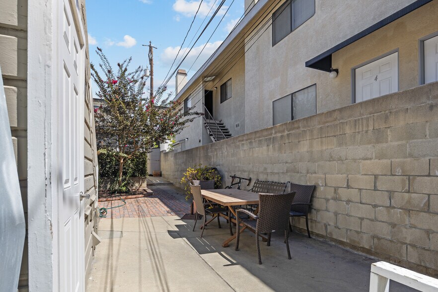 More Photos Of 144 Whiting St, El Segundo Apartments For Sale