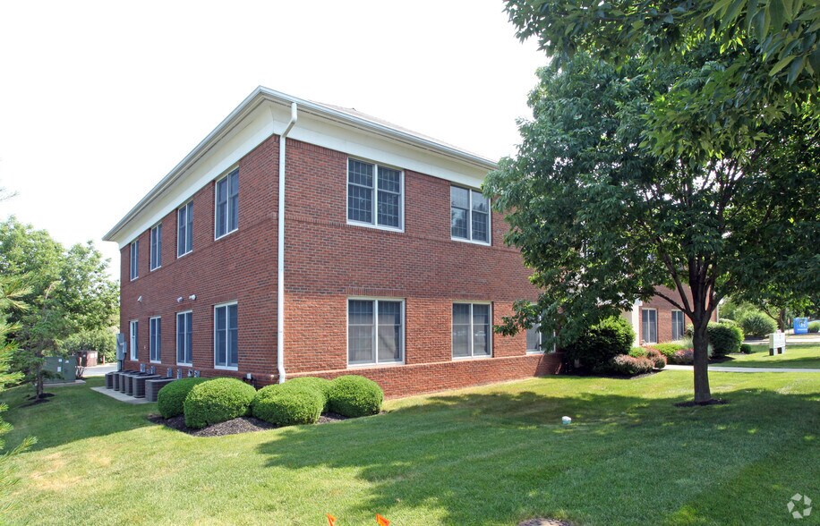 More Photos Of 575 Charring Cross Dr, Westerville Office For Lease