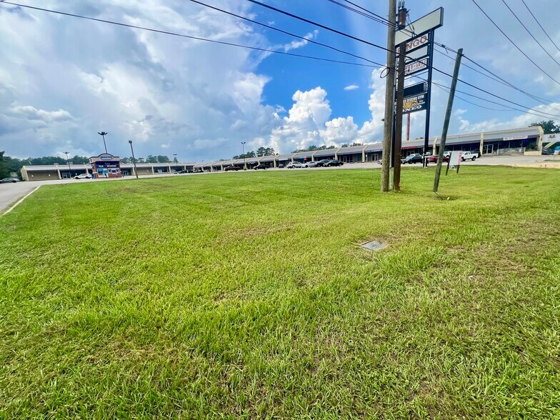 More Photos Of TBD S Frazier Street, Conroe Land For Sale
