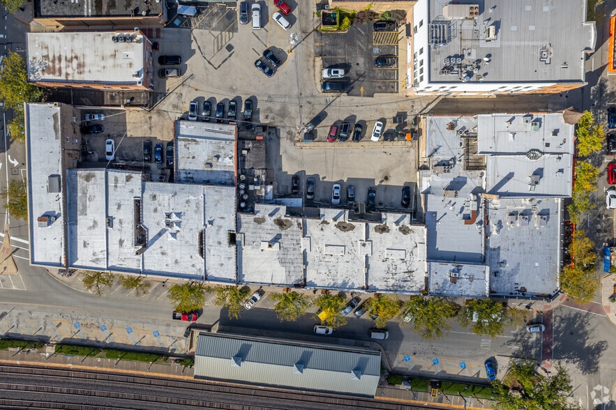 More Photos Of 109-119 W 1st St, Elmhurst Storefront Retail Office For Lease